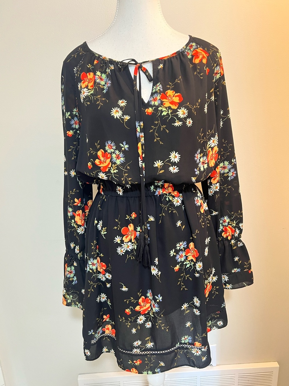 HighLine Black Floral Tie-Waist Long-Sleeve Dress